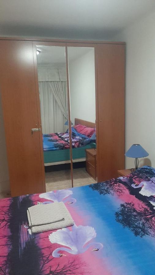 Apartament Carrer I'Iiia เกรา เด กัสเตยอน ภายนอก รูปภาพ