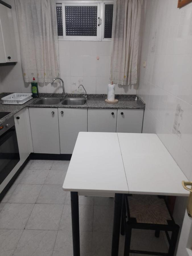 Apartament Carrer I'Iiia เกรา เด กัสเตยอน ภายนอก รูปภาพ